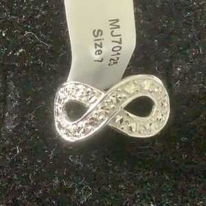 Ladies silver and diamonds infinity ring size 7